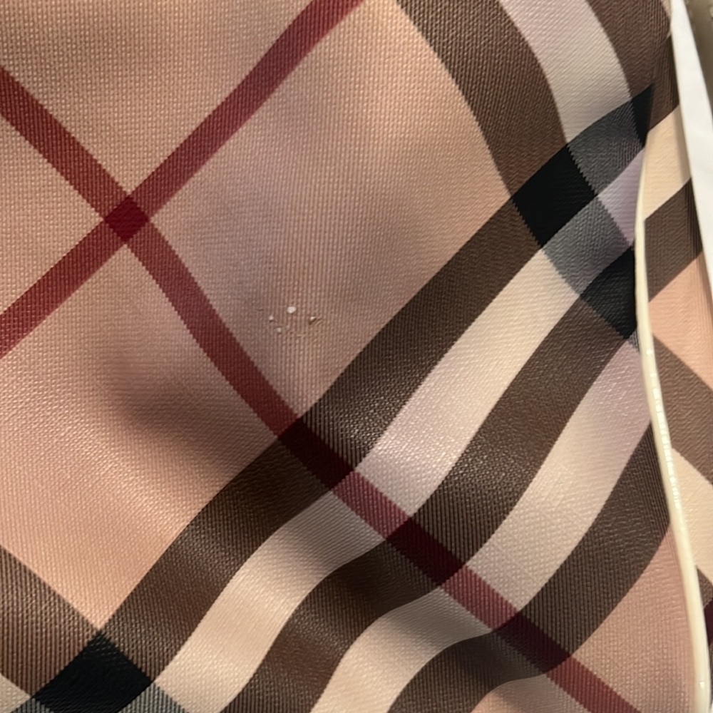 Burberry purse - Picture 4 of 12